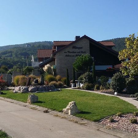 Weinhotel Kienle Burrweiler Exterior photo